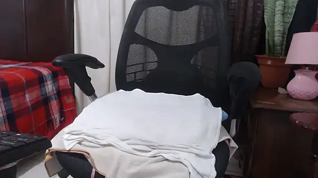 jenny milf69 online show from 17, 4, 2026