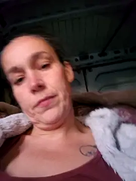 adelinegirly online show from 14, 6, 2026