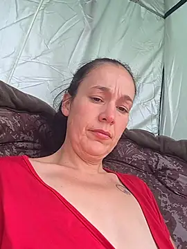 adelinegirly online show from 1, 7, 2026
