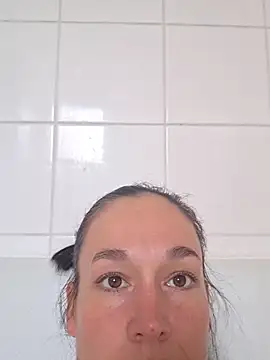 adelinegirly online show from 18, 7, 2026