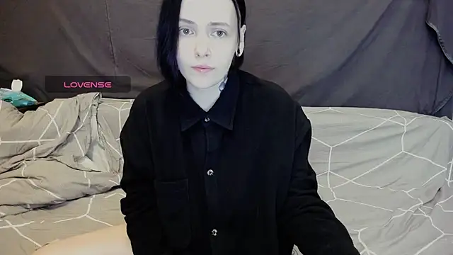 Polly Megan online show from 22, 6, 2026