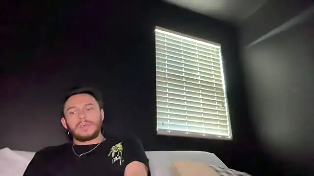Tallhungcloudyyy online show from 23, 7, 2026