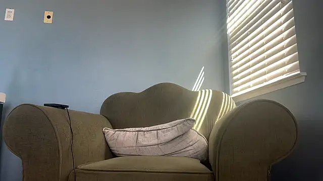 Tallhungcloudyyy online show from 28, 7, 2026