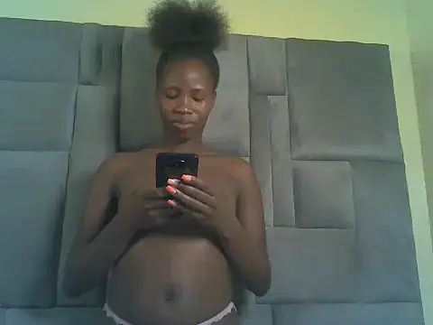 Snapshot of Cuteebony16 chatting on 13, 6, 2026 Cuteebony16 online show from 13, 6, 2026