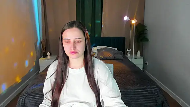 Elizabet Colllins online show from 27, 6, 2026