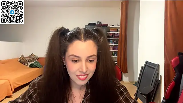 Snapshot of SweetFenomen67 chatting on 4, 6, 2026 SweetFenomen67 online show from 4, 6, 2026