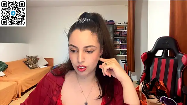 Snapshot of SweetFenomen67 chatting on 9, 6, 2026 SweetFenomen67 online show from 9, 6, 2026