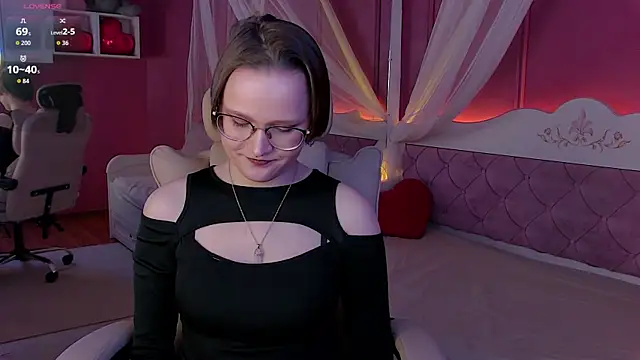 Snapshot of AgnesRay chatting on 7, 6, 2026 AgnesRay online show from 7, 6, 2026