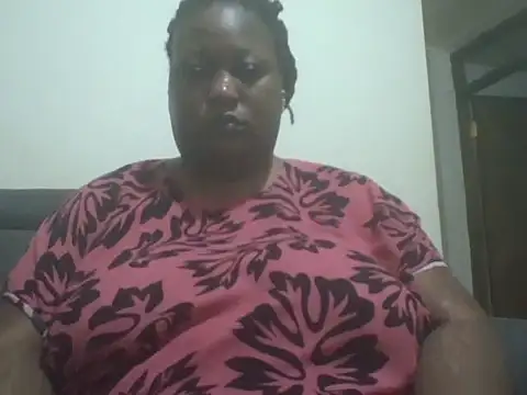 Snapshot of fat_ebonyqueen chatting on 30, 6, 2026 fat ebonyqueen online show from 30, 6, 2026