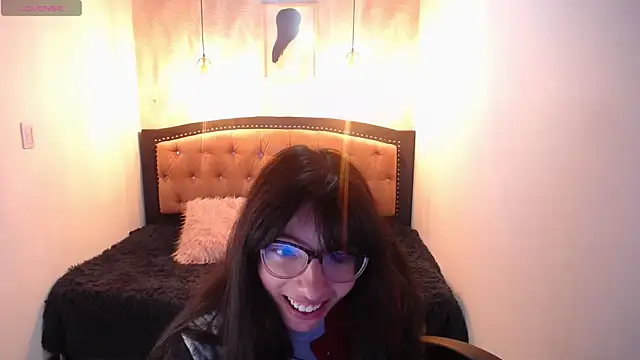 Snapshot of Allyshon_ chatting on 18, 6, 2026 Allyshon online show from 18, 6, 2026