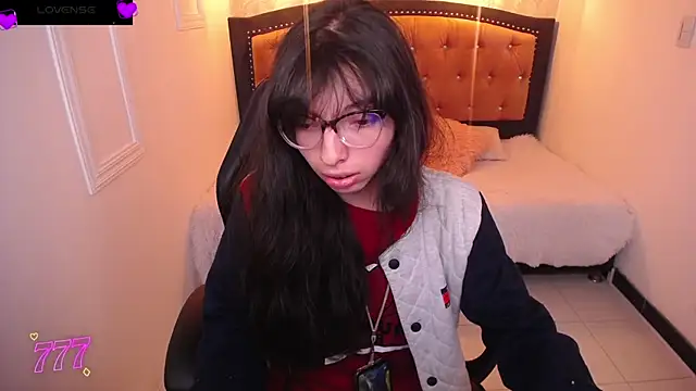 Snapshot of Allyshon_ chatting on 3, 7, 2026 Allyshon online show from 3, 7, 2026