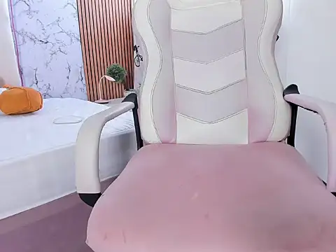 Monika teenn online show from 28, 7, 2026
