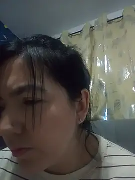 Snapshot of dhanya_moon chatting on 3, 7, 2026 dhanya moon online show from 3, 7, 2026