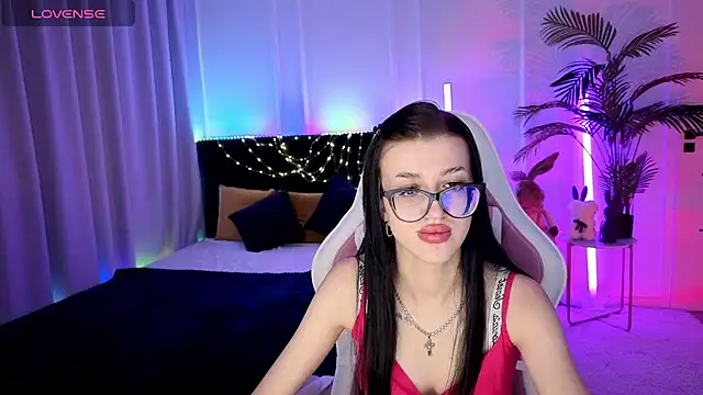Snapshot of Ariella_Me chatting on 7, 7, 2026 Ariella Me online show from 7, 7, 2026