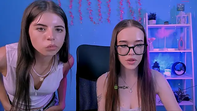 lyra desire online show from 24, 7, 2026