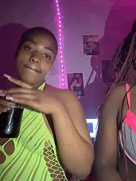 pinkybabrie200 online show from 22, 5, 2026