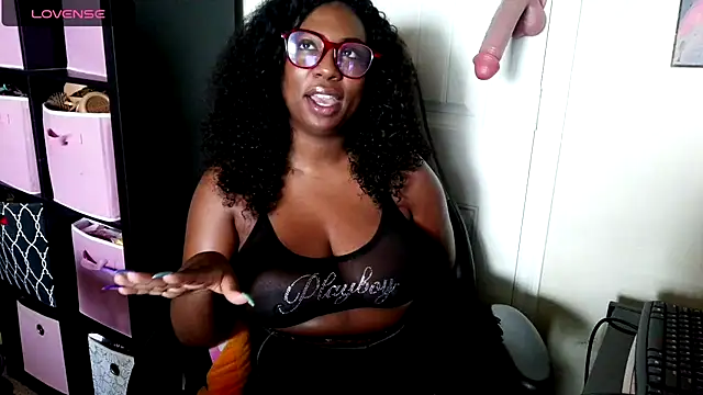 CyndyLouWho online show from 11, 6, 2026