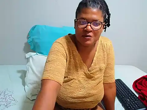 Snapshot of CandyYumsAerolaXX chatting on 25, 6, 2026 CandyYumsAerolaXX online show from 25, 6, 2026