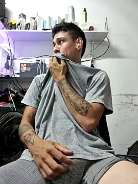 tom latin online show from 3, 6, 2026
