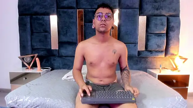 Scott-Blu online show from 25, 5, 2026