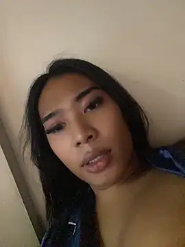 hugecock tamira online show from 13, 6, 2026