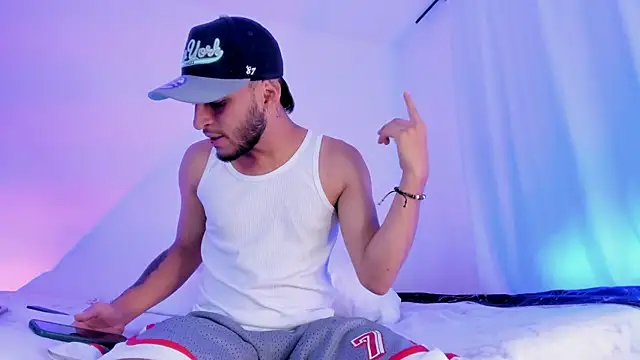 Snapshot of _Kevin_xxx chatting on 25, 1, 2025 Kevin xxx online show from 25, 1, 2025