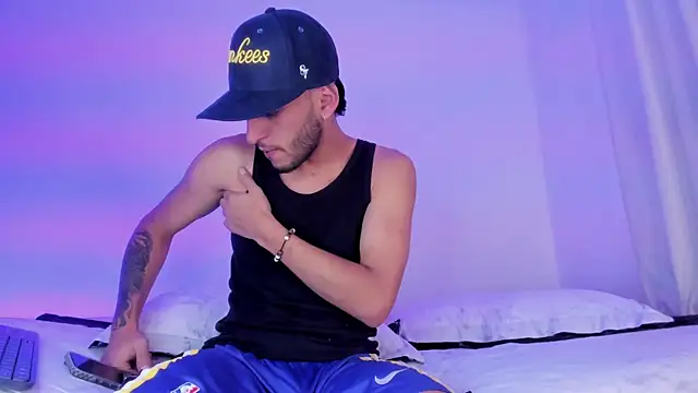 Snapshot of _Kevin_xxx chatting on 27, 2, 2025 Kevin xxx online show from 27, 2, 2025