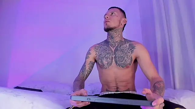 Snapshot of _Kevin_xxx chatting on 6, 3, 2025 Kevin xxx online show from 6, 3, 2025