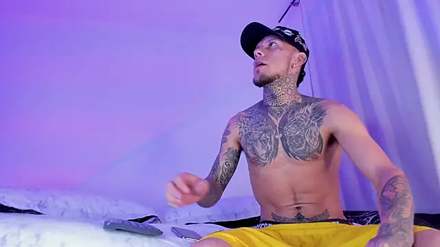 Snapshot of _Kevin_xxx chatting on 8, 3, 2025 Kevin xxx online show from 8, 3, 2025