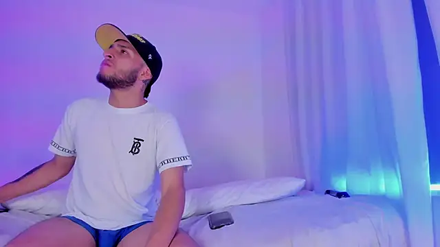 Snapshot of _Kevin_xxx chatting on 18, 9, 2025 Kevin xxx online show from 18, 9, 2025