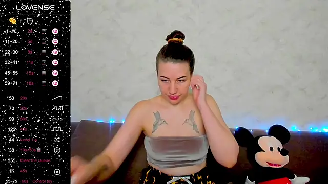 Arya Curves online show from 23, 7, 2026