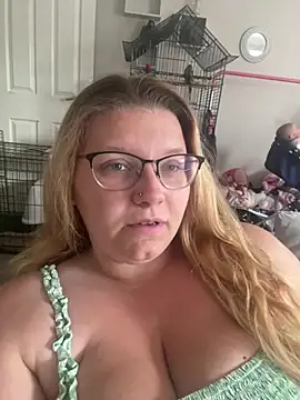 LucieLouBabe online show from 29, 6, 2026