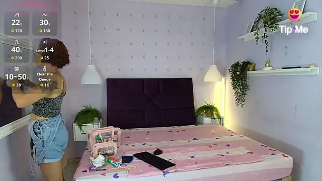 Sofiawonderr online show from 7, 7, 2026