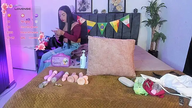 Ariana lee19 online show from 17, 7, 2026