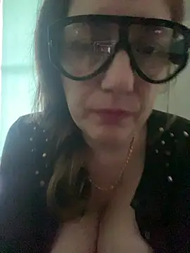 lulupiecitosamor online show from 22, 7, 2026