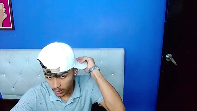 Snapshot of Angel_foxc13 chatting on 8, 6, 2026 Angel foxc13 online show from 8, 6, 2026