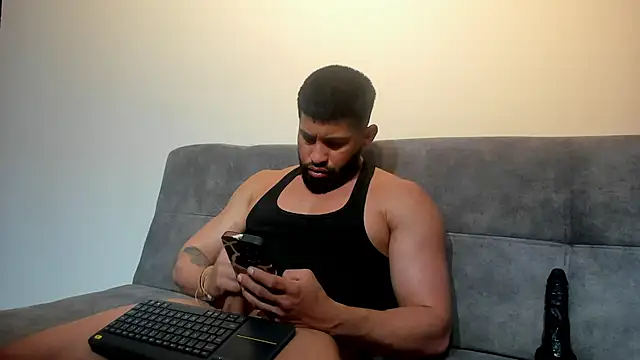 RikyAaron online show from 23, 7, 2026
