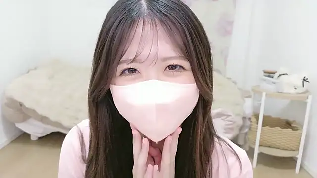 Yuinyaaa online show from 20, 6, 2026