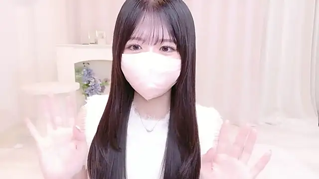 Yuinyaaa online show from 5, 7, 2026
