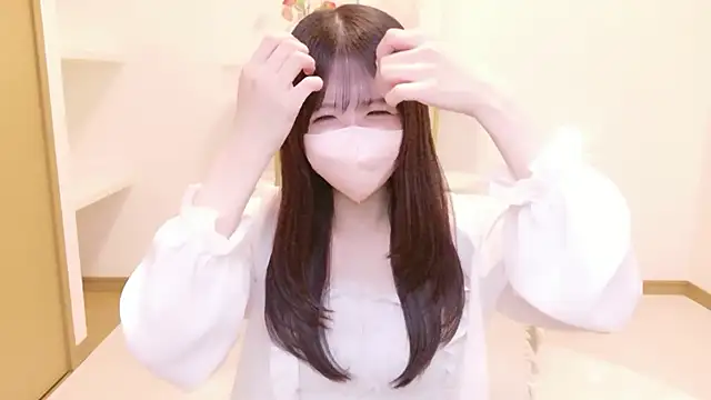 Yuinyaaa online show from 7, 7, 2026