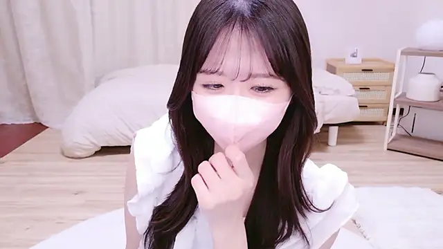 Yuinyaaa online show from 26, 7, 2026