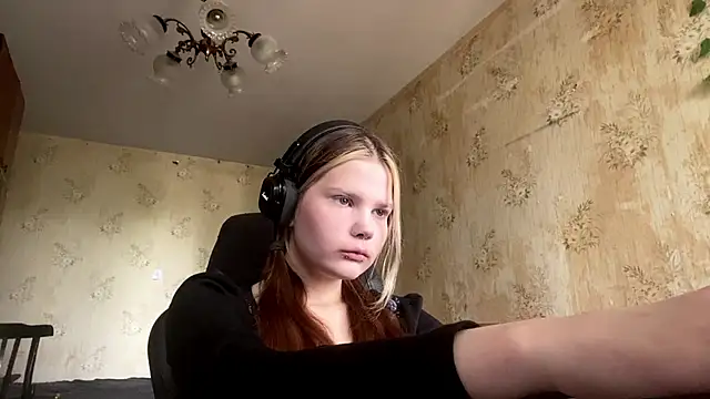 SusanaLeichty online show from 4, 6, 2026