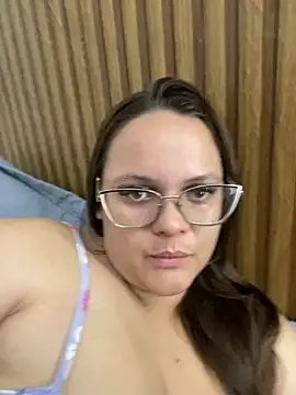 Laryssinha 69 online show from 29, 7, 2026