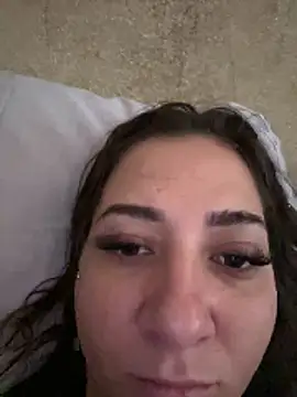 Aninha22guerra online show from 25, 5, 2026