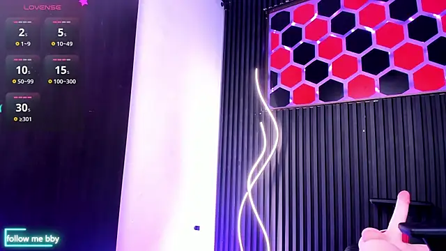 SantyFoxxs online show from 29, 7, 2026