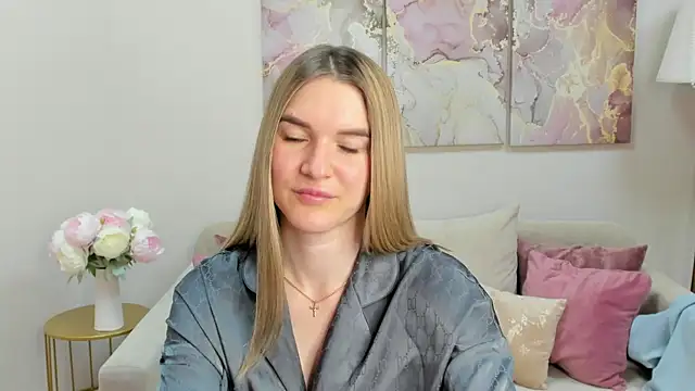 Snapshot of RoxyReignn chatting on 11, 6, 2026 RoxyReignn online show from 11, 6, 2026