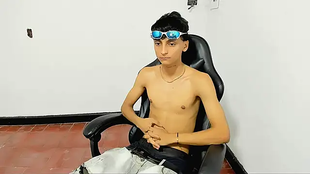 Leal cute666 online show from 13, 6, 2026