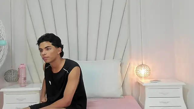 Snapshot of Brenda_n_Steven chatting on 11, 6, 2026 Brenda n Steven online show from 11, 6, 2026