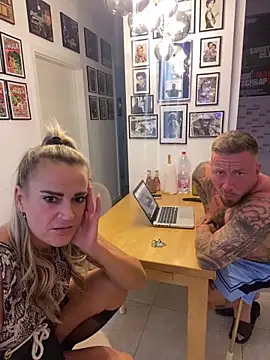 HotHotPursuit1 online show from 12, 6, 2026