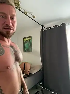 HotHotPursuit1 online show from 3, 7, 2026